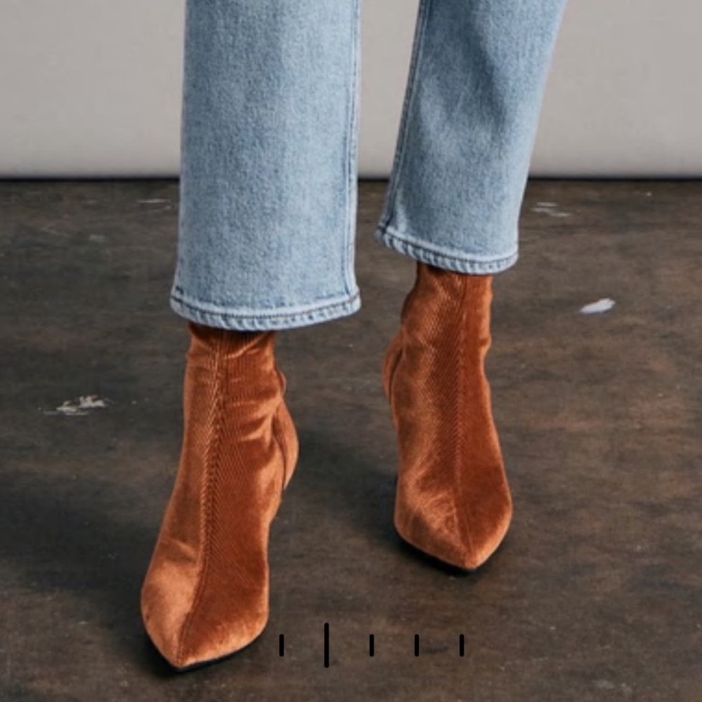 Rag & Bone Brea Boot Velour Corduroy in Chocolate Brown size 38 NWOT